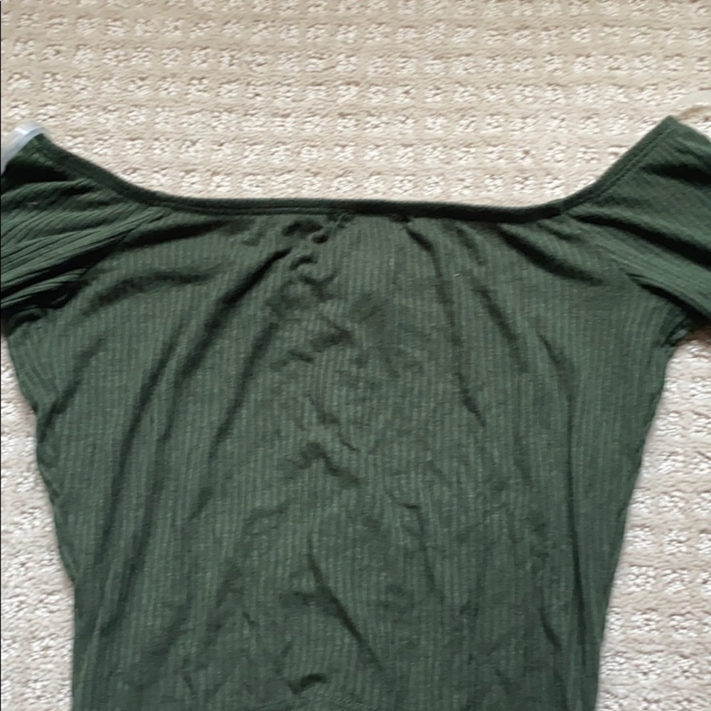 Green Cropped L/S - Picture 3 of 3